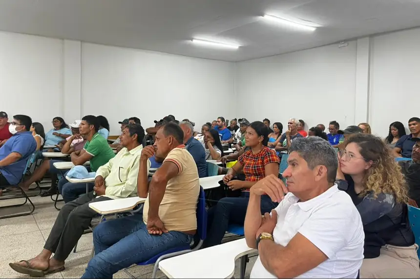 Governo do Estado reúne agricultores de Oiapoque para debater ações de fortalecimento da produção rural