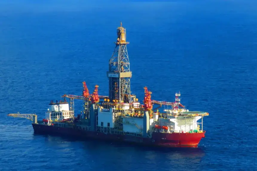 Governo do Amapá acompanha simulação de emergência da Petrobras na Costa do Amapá para assegurar exploração de petróleo