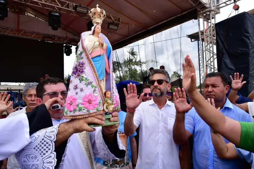 Em Calçoene, governador Clécio Luís celebra padroeira Nossa Senhora da Conceição e criação da 30ª Paróquia da Diocese de Macapá