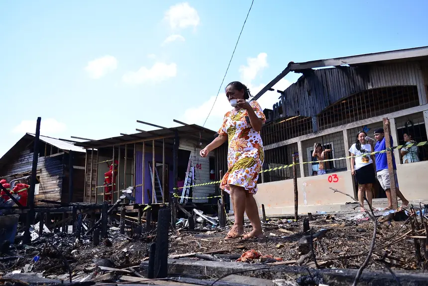 Governo do Amapá garante reconstrução de moradias e assistência total a famílias atingidas por incêndio