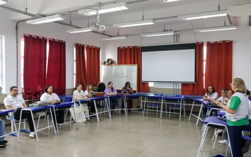 Governo do Amapá inicia assessoramento técnico pedagógico de 2025 das escolas da rede estadual de ensino
