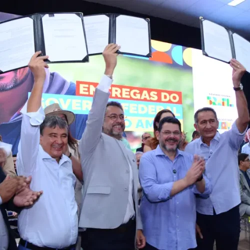 Governos do Amapá e Federal assinam protocolos de intenções e lançam programas para inclusão social e desenvolvimento rural