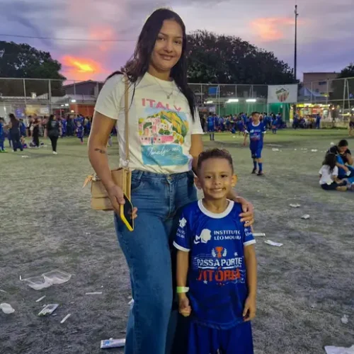 ‘O projeto representa educação e saúde’, conta mãe de estudante beneficiado pelo programa ‘Passaporte para a Vitória’, apoiado pelo Governo do Amapá