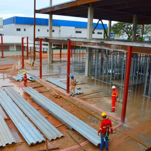 Novo HE: Governo do Estado avança na estruturação do terceiro pavimento do prédio principal, em Macapá