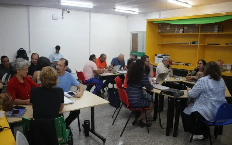 Governo do Amapá capacita 20 professores do ensino médio em educação híbrida no Centro de Inovação de Educação, em Macapá