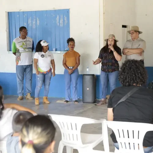 Governo do Amapá faz entrega de arranjo produtivo para criadores de suínos, em Macapá