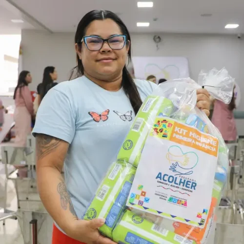 ‘Isso mostra que não estamos sozinhas’, diz uma das 200 mães contempladas com kits da primeira infância pelo Governo do Amapá