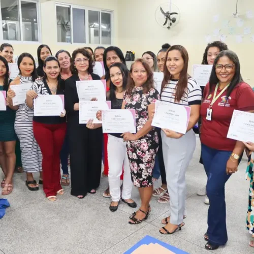 Mulheres do Macapaba encerram curso de capacitação em alongamento de unhas promovido pelo Governo do Amapá