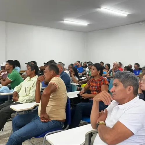 Governo do Estado reúne agricultores de Oiapoque para debater ações de fortalecimento da produção rural