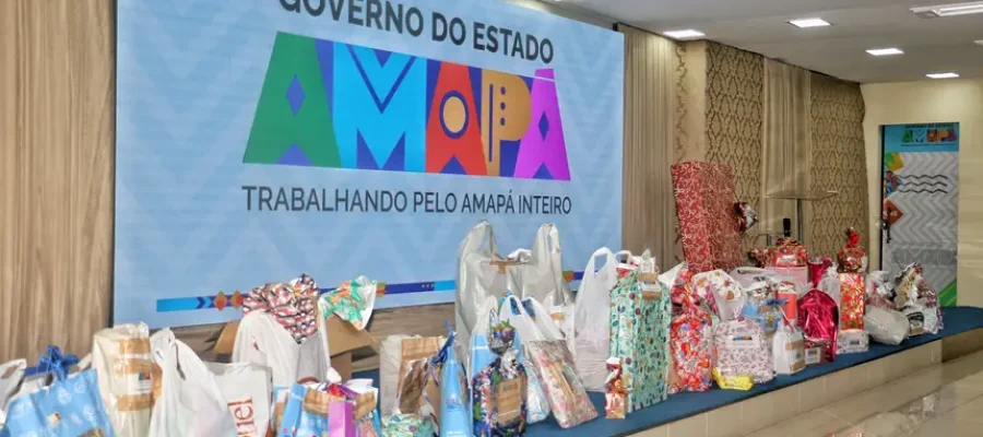 Governo do Amapá realiza entrega de brinquedos arrecadados para a campanha Papai Noel dos Correios
