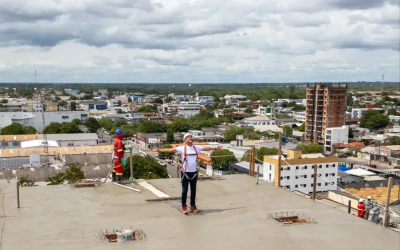 Governador Clécio Luís celebra conclusão da etapa estrutural da maior obra de saúde pública do Amapá