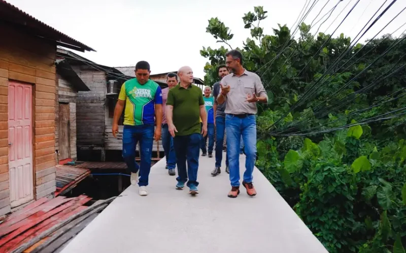 Ponte Firme: governador Clécio entrega 830 metros da passarela do Atalaia e beneficia mais de 120 famílias do Igarapé da Fortaleza, em Santana
